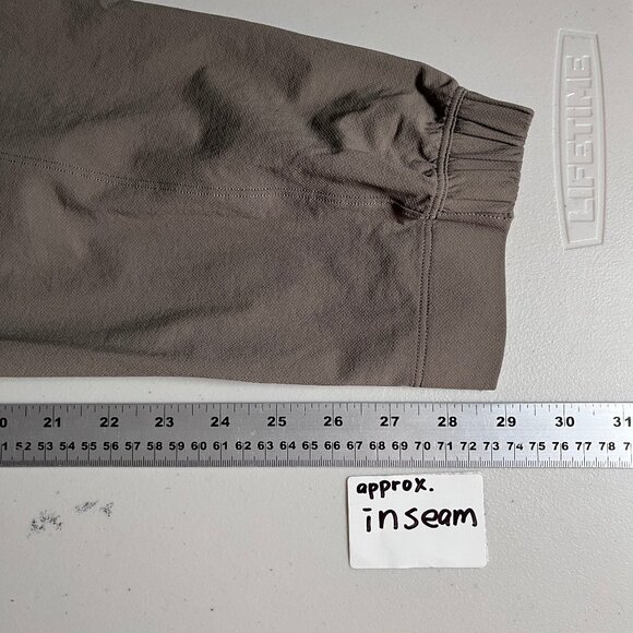 Lululemon License to Train High Rise Joggers Pants - Women's Size 8 - Nomad Tan - Picture 7 of 7